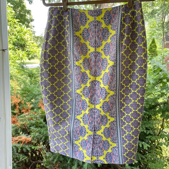 NWOT Limited Pencil Skirt - Picture 8 of 9